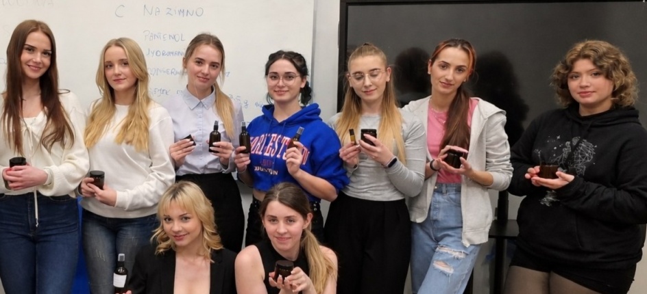 Kurs kosmetyczny – nowe umiejętności naszych słuchaczy